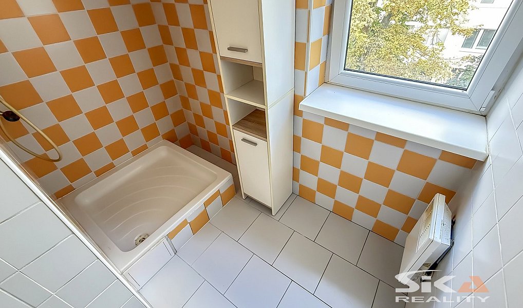 Prodej bytu 1+kk 34 m², Louny – náhled fotky 9