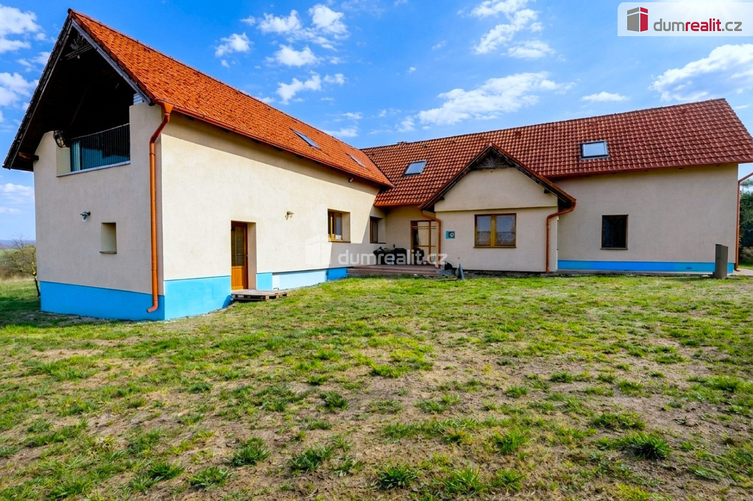 Prodej domu 210 m² s pozemkem 1 322 m²