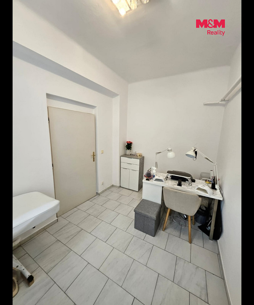 Pronájem obchodních prostor 35 m² – fotografie 4