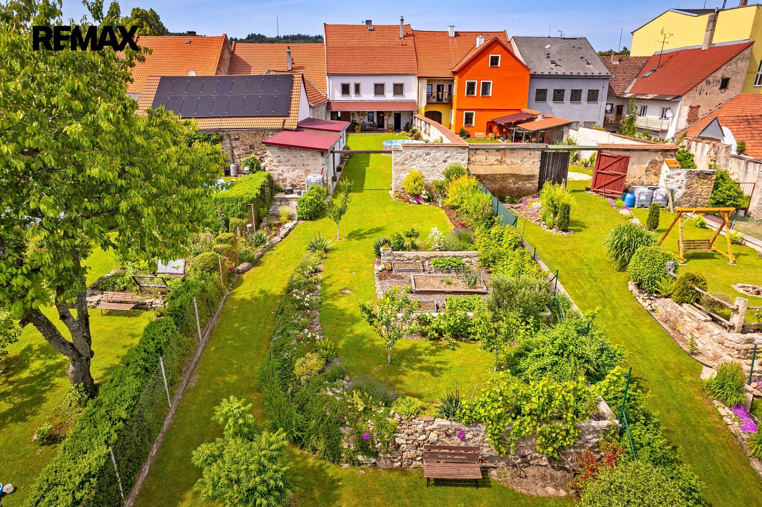 Prodej domu 267 m² s pozemkem 1 039 m² – pohled 2