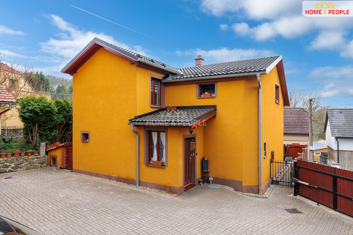 Prodej domu 258 m² s pozemkem 939 m² – fotografie 3