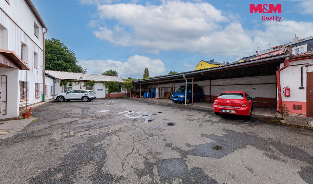 Prodej výrobních prostor 900 m², Karlovy Vary – náhled fotky 2