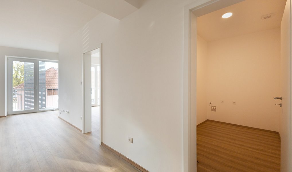 Pronájem bytu 2+kk 84 m², Staré Město – náhled fotky 4