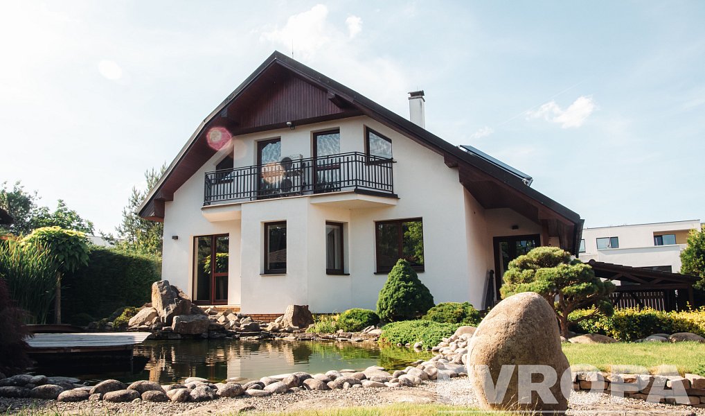 Prodej domu 226 m² s pozemkem 660 m², Pardubice – náhled fotky 2