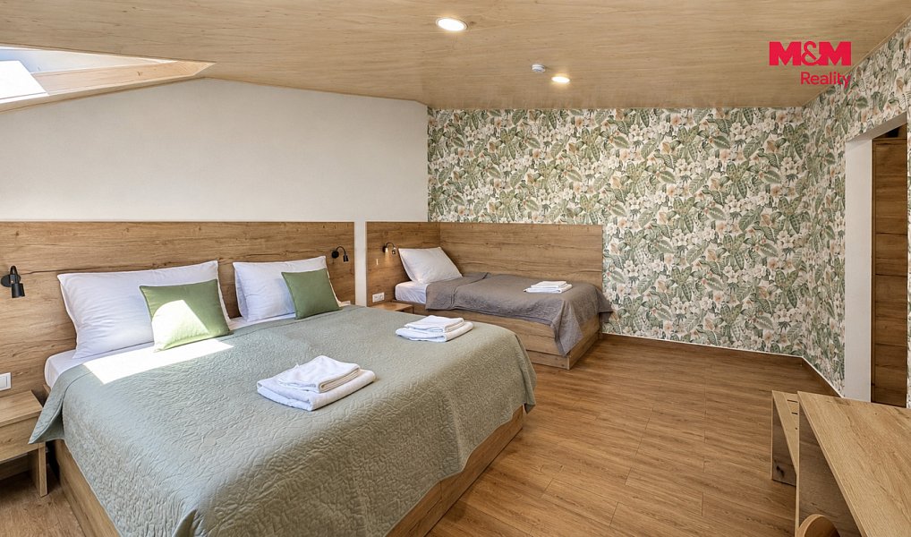 Prodej ubytovacího objektu 440 m², Slavonice – náhled fotky 18