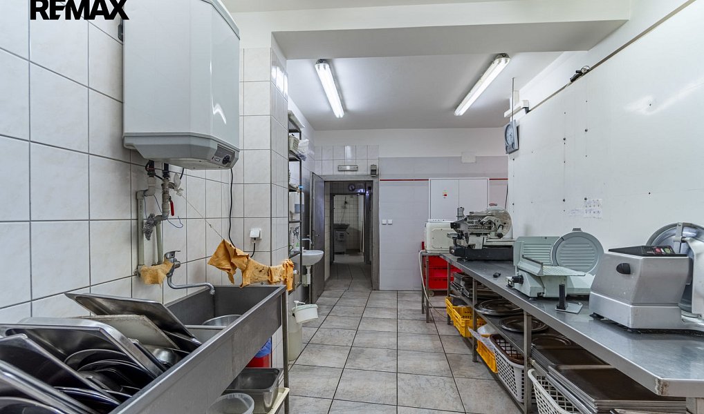 Prodej domu 1 263 m² s pozemkem 678 m², Brno – náhled fotky 4