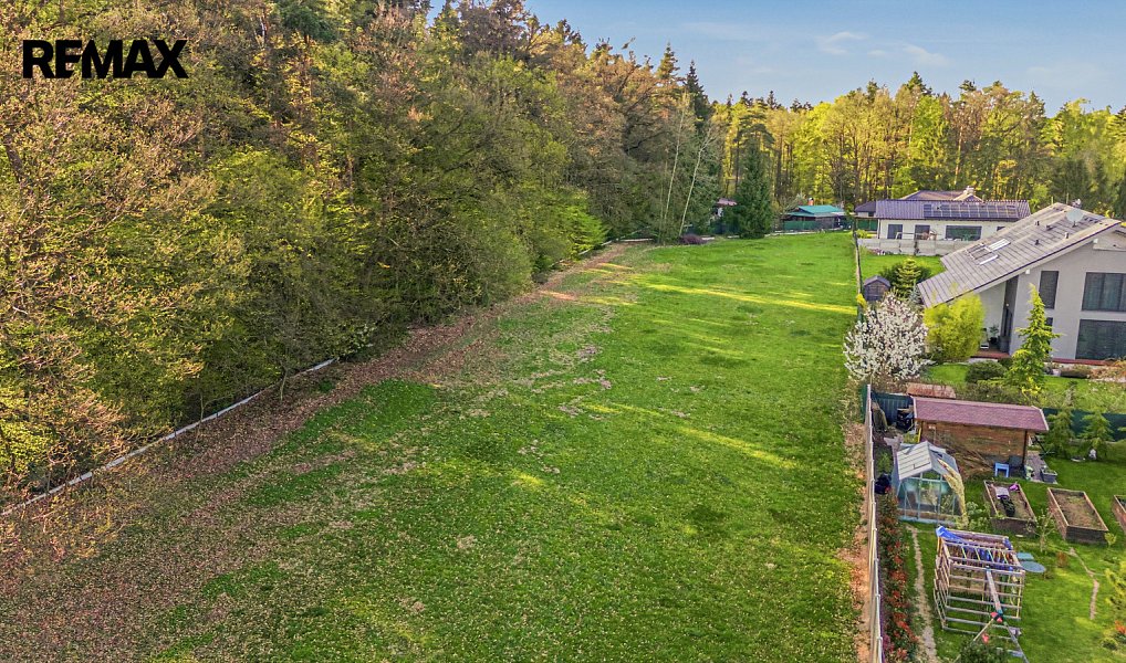 Prodej stavebního pozemku 4 224 m², Louňovice – náhled fotky 2