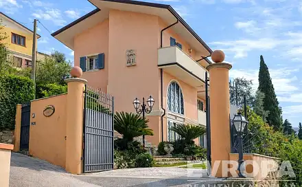 Pronájem domu 200 m² s pozemkem 600 m², Via di Casesi, Corsanico, Lucca, Itálie