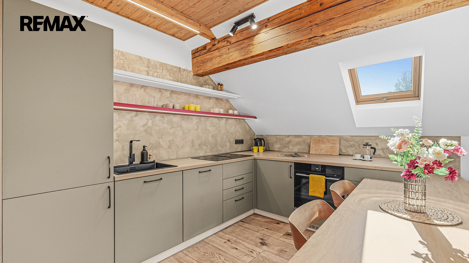 Apartmán se saunou v secesní vile v Jizerských horách – pohled 2