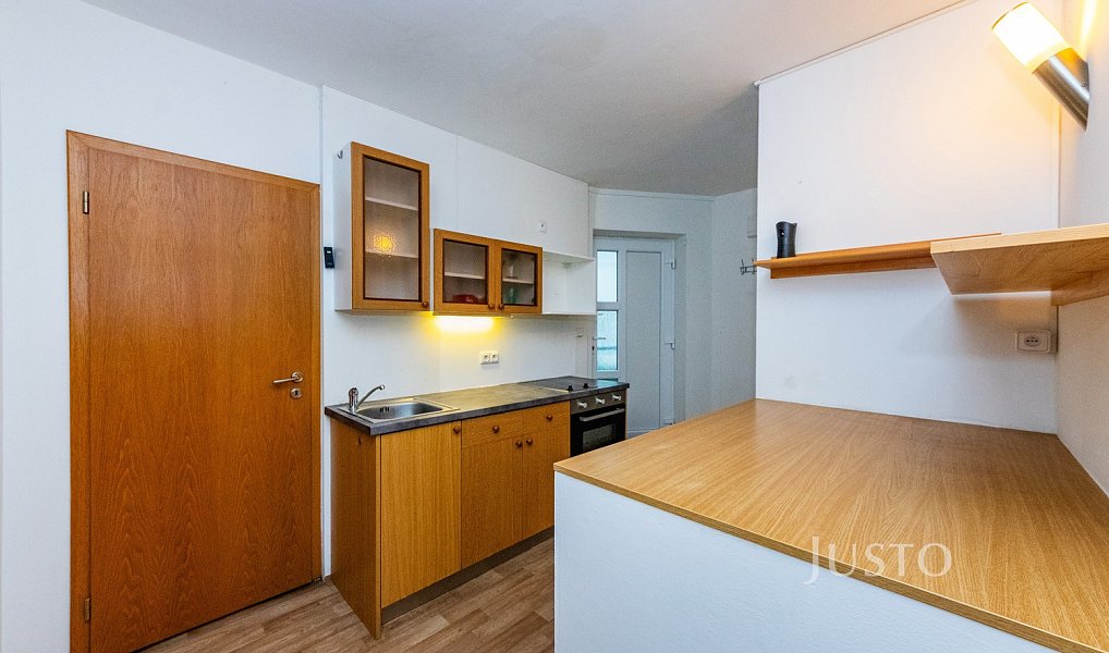 Prodej domu 206 m² s pozemkem 351 m², Praha – náhled fotky 11