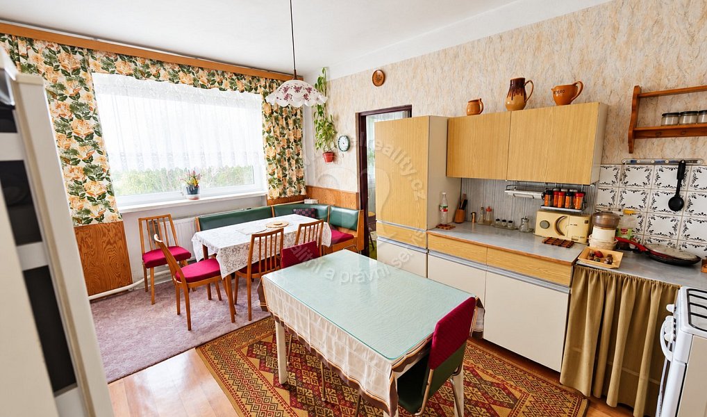 Prodej domu 327 m² s pozemkem 1 179 m², Žižice – náhled fotky 7