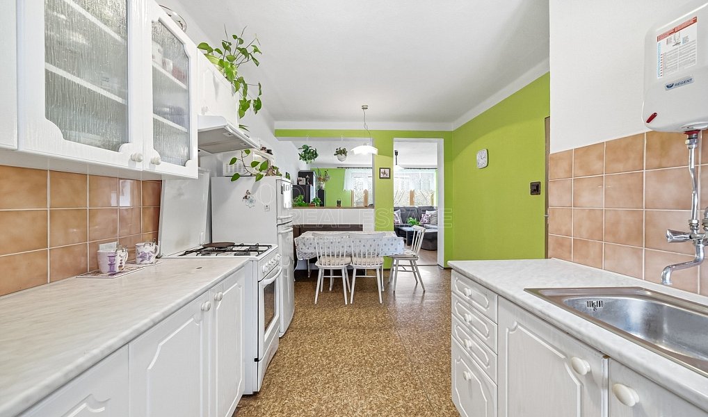 Prodej domu 200 m² s pozemkem 884 m², Drahanovice – náhled fotky 33