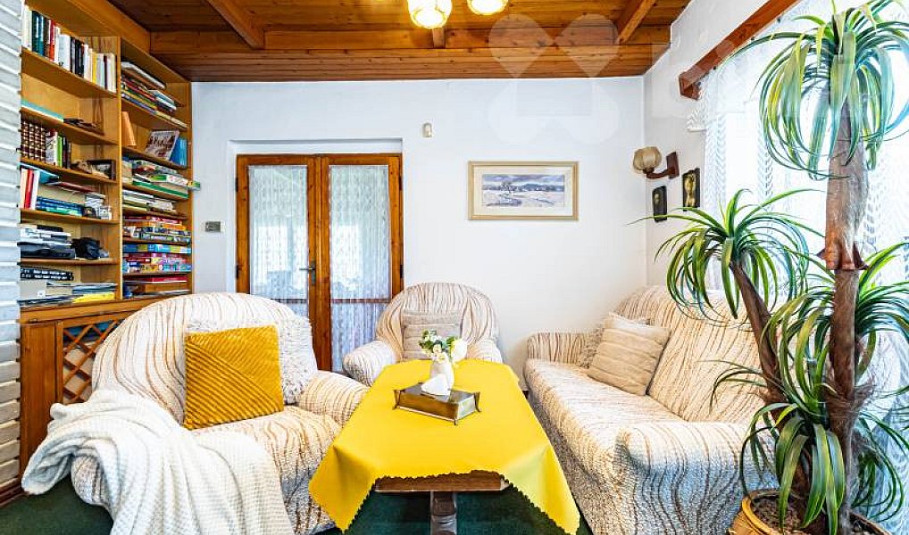 Prodej domu 97 m² s pozemkem 1 779 m², Straky – náhled fotky 11