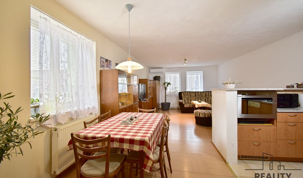 Pronájem domu 145 m² s pozemkem 111 m², Znojmo – náhled fotky 8