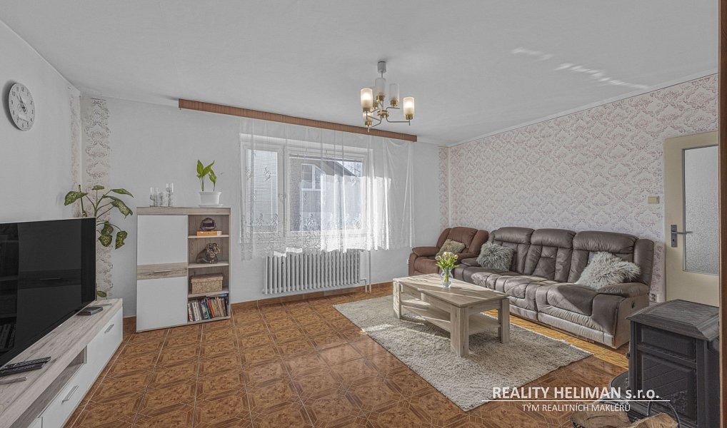 Prodej domu 393 m² s pozemkem 775 m², Líbeznice – náhled fotky 3
