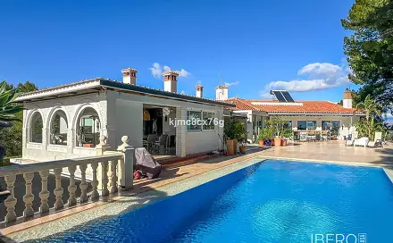 Prodej domu 626 m² s pozemkem 1 958 m², Torremolinos, Španělsko