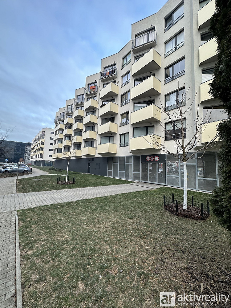 Pronájem komerčního objektu (jiného typu) 13 m² – fotografie 2