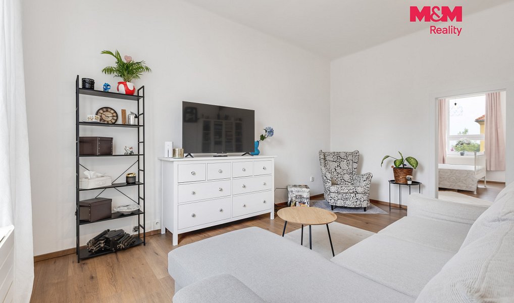 Prodej bytu 2+1 67 m², Králův Dvůr – náhled fotky 12