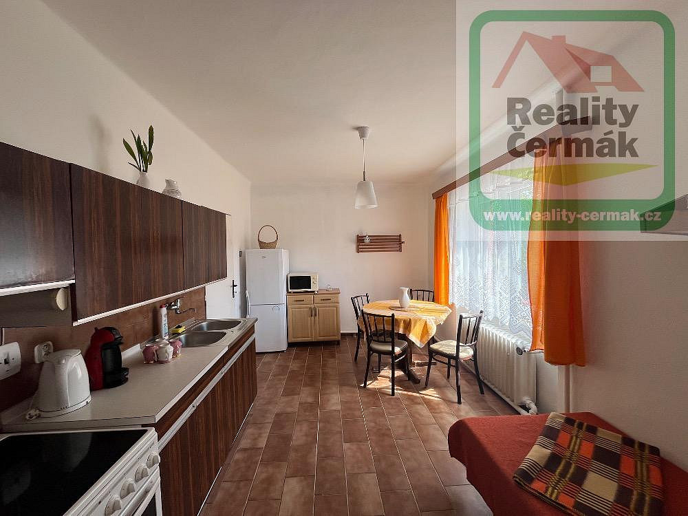 Prodej domu 265 m² s pozemkem 589 m² – fotografie 4