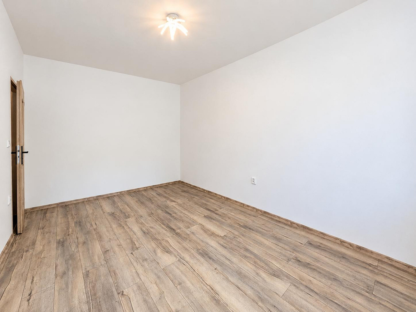 Pronájem bytu 2+1 51 m² – fotografie 5
