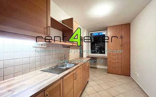 Pronájem bytu 2+1 37 m², Modřínová, Praha 8 - Kobylisy