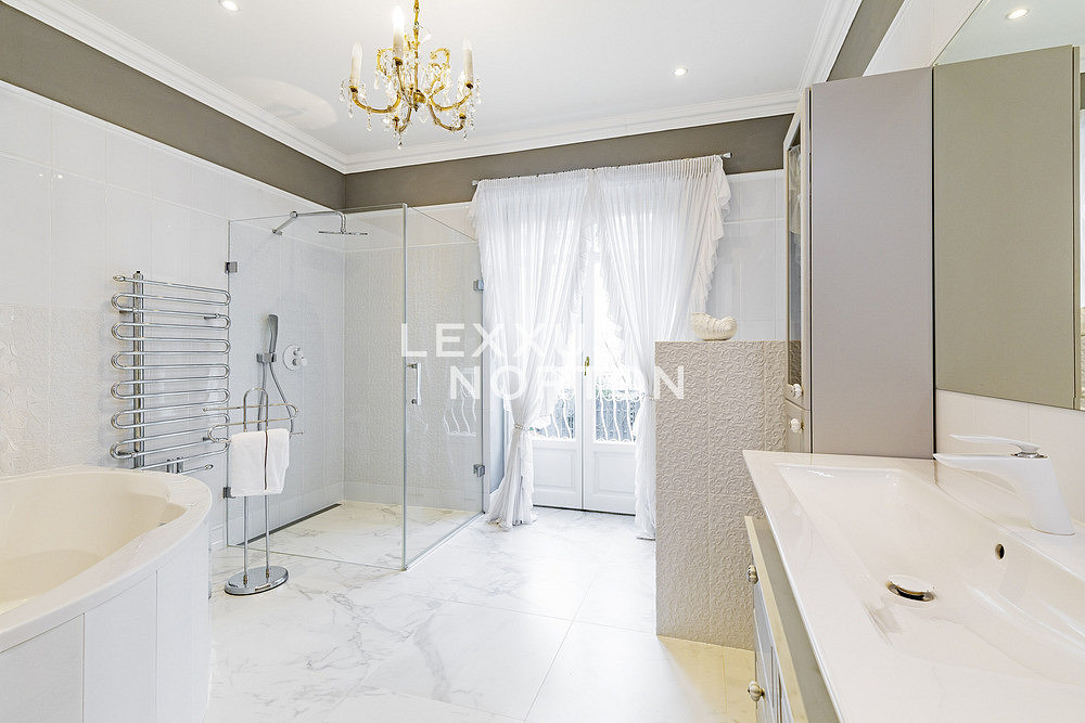 Prodej domu 289 m² s pozemkem 365 m² – další