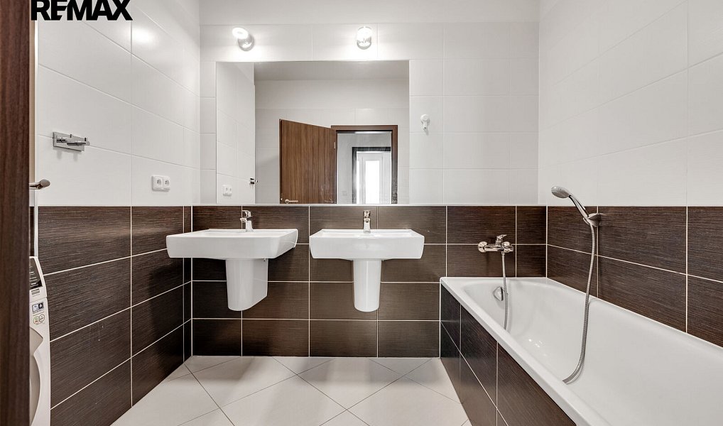Prodej bytu 4+kk 107 m², Praha – náhled fotky 14