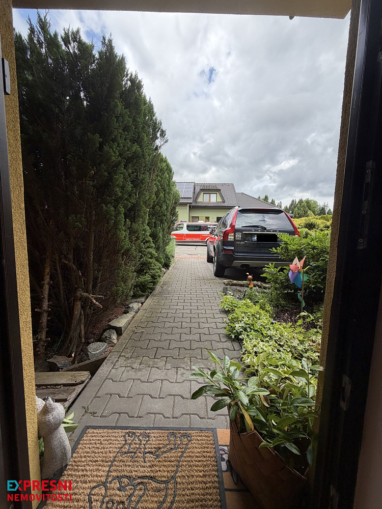 Prodej domu 99 m² s pozemkem 150 m² — photo 2