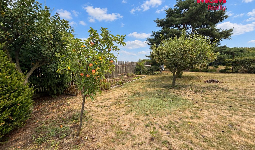 Prodej zahrady 323 m², Modlany – náhled fotky 5