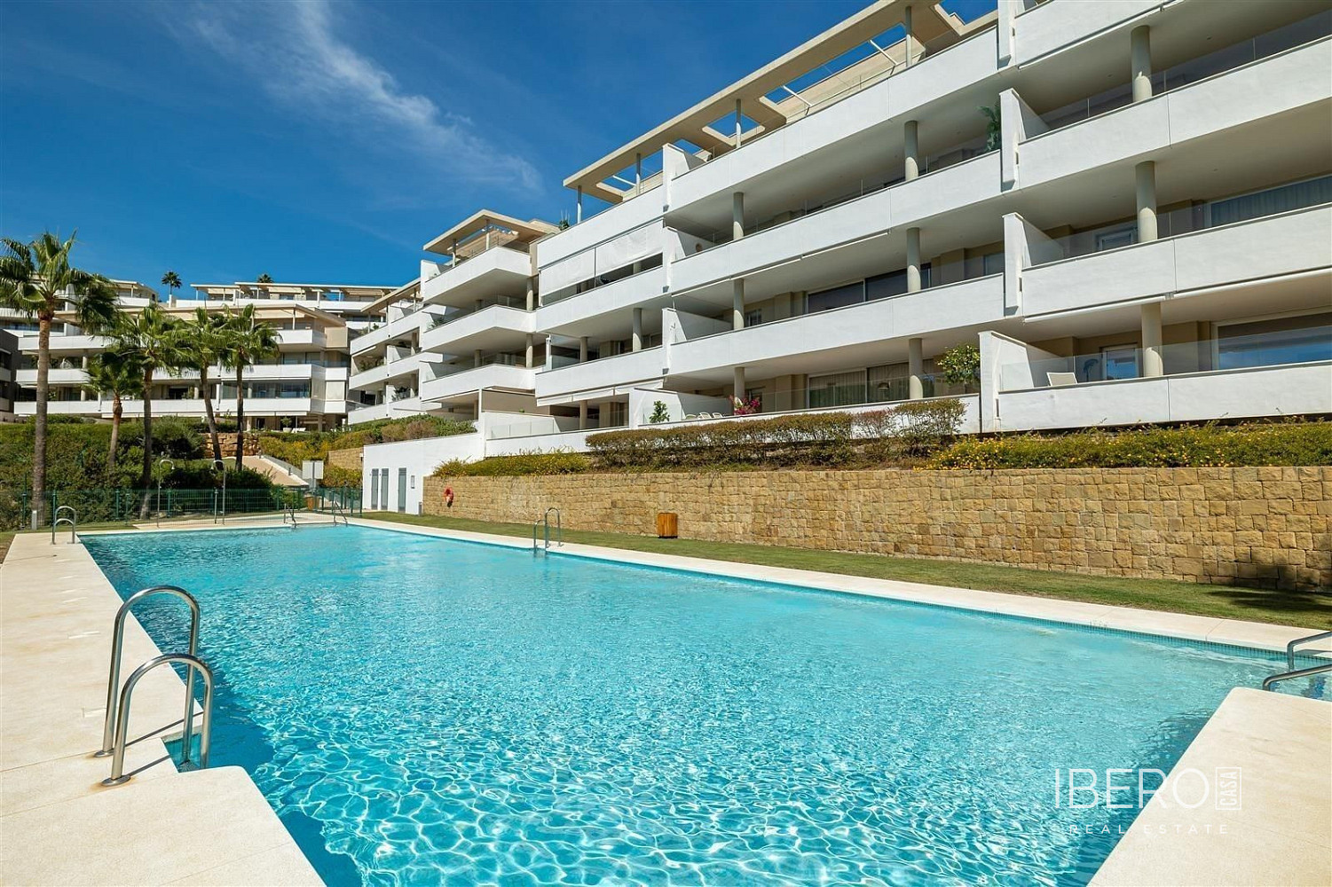 Piso 4+kk – Málaga, Polígono Industrial Azucarera, Carretera de Cádiz - Más