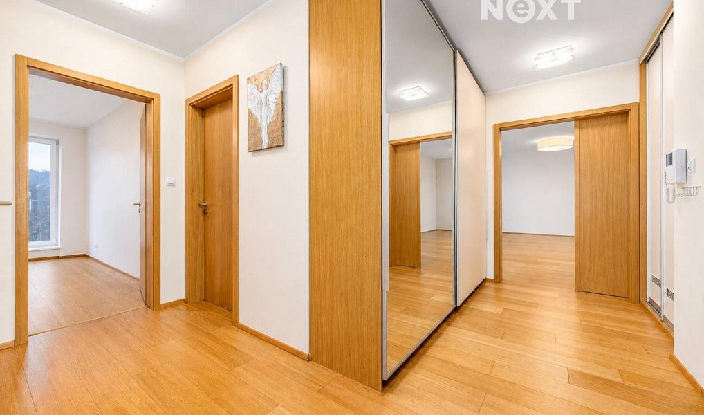 Pronájem bytu 3+kk 98 m², Praha – náhled fotky 7