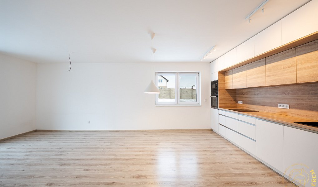 Prodej domu 130 m² s pozemkem 766 m², Smilovice – náhled fotky 7