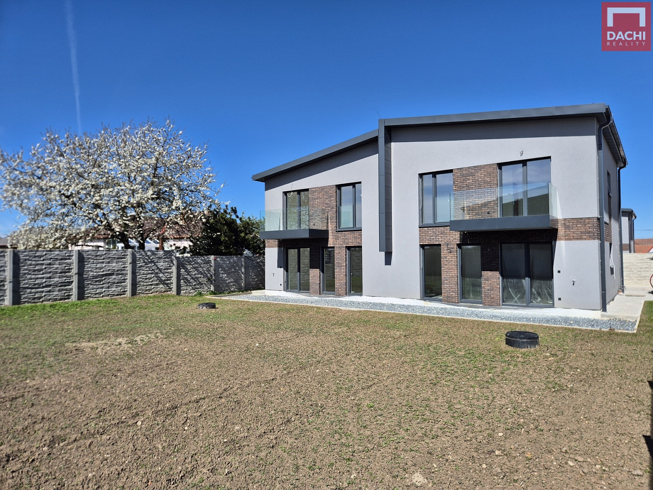 Prodej domu 111 m² s pozemkem 361 m²