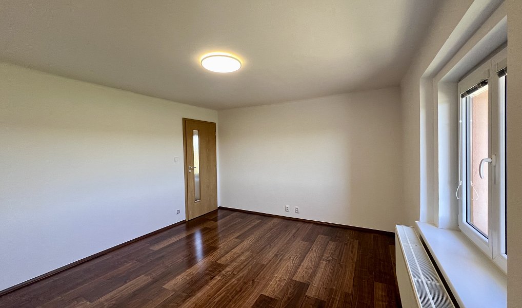 Pronájem bytu 3+1 73 m², Všetaty – náhled fotky 10