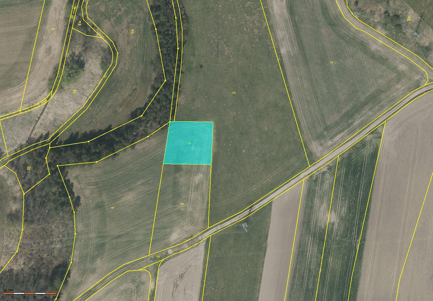 Prodej pole 1 690 m²