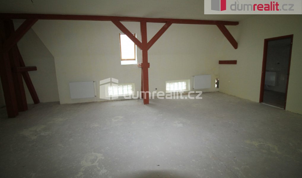 Prodej nájemního domu, činžáku 2 000 m², Aš – náhled fotky 6