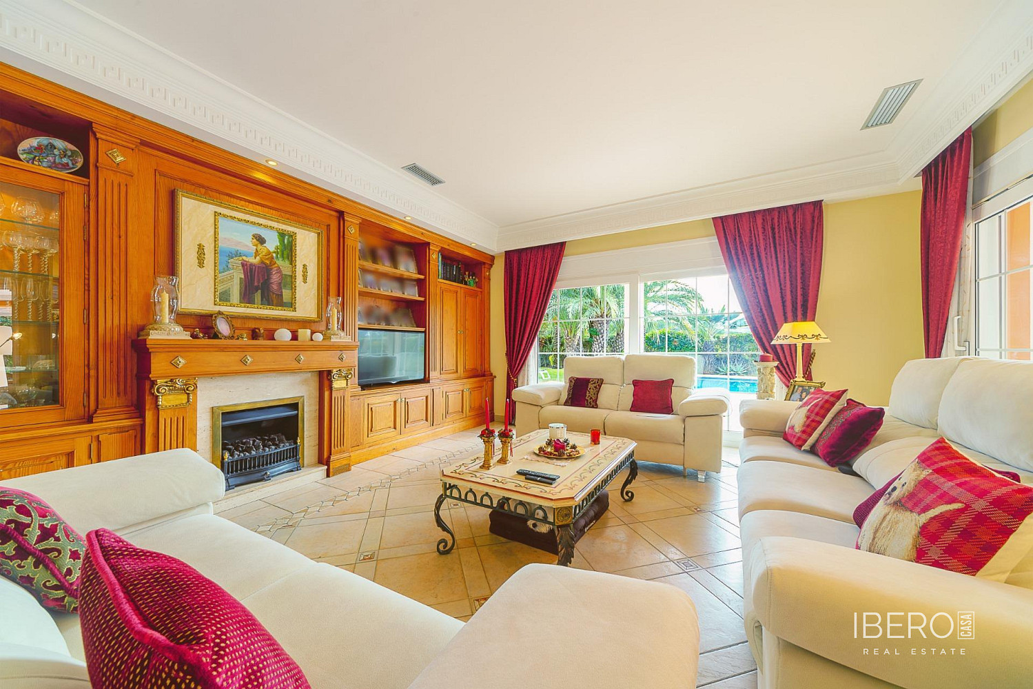 Prodej domu 580 m² s pozemkem 1 705 m² – pohled 2
