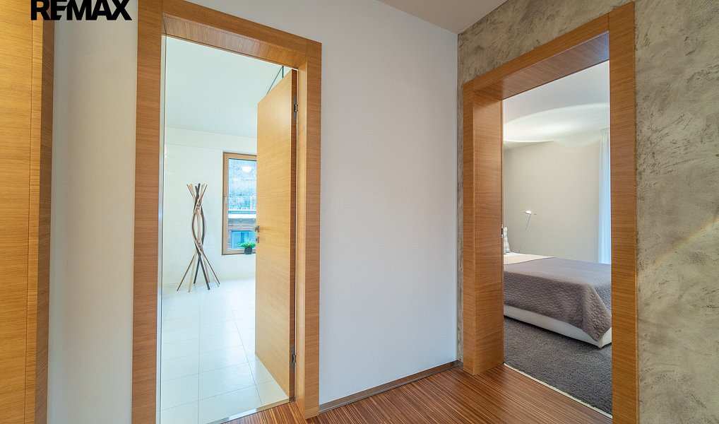 Prodej domu 536 m² s pozemkem 1 709 m², Praha – náhled fotky 22