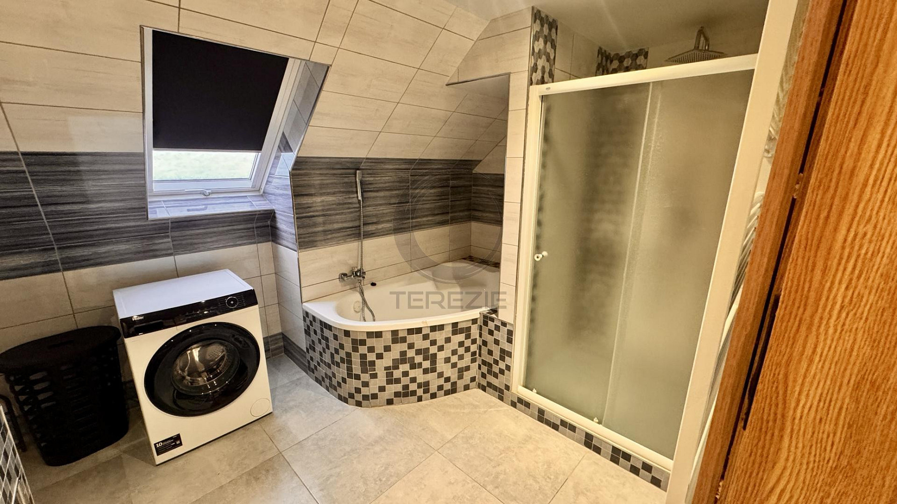 Pronájem bytu 2+1 81 m² – fotografie 4