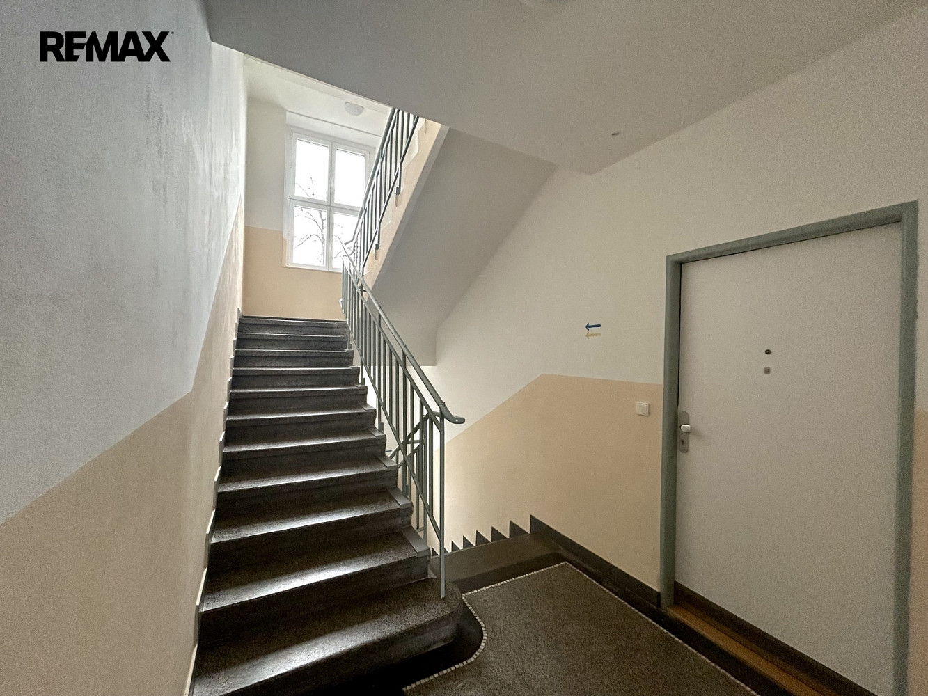 Prodej domu 450 m² s pozemkem 100 m² – pohled 4