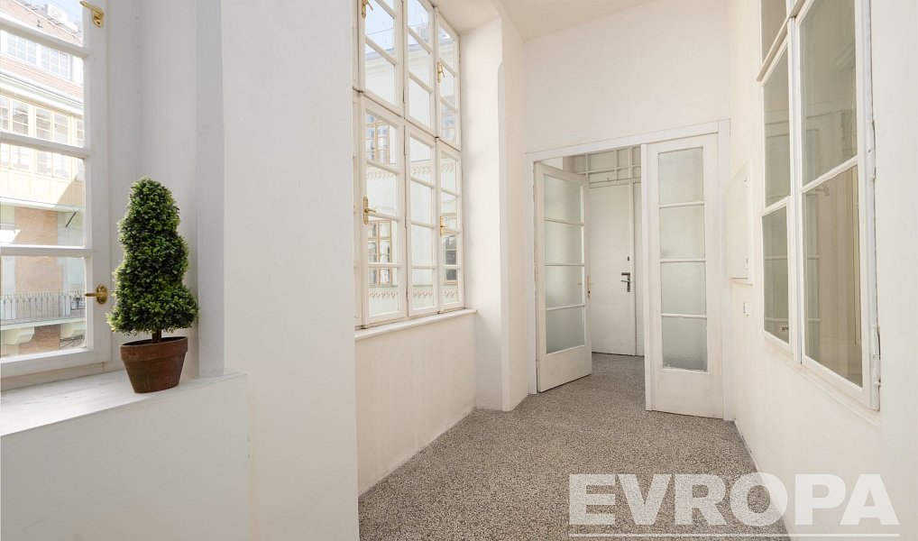 Prodej bytu 2+kk 77 m², Praha – náhled fotky 20