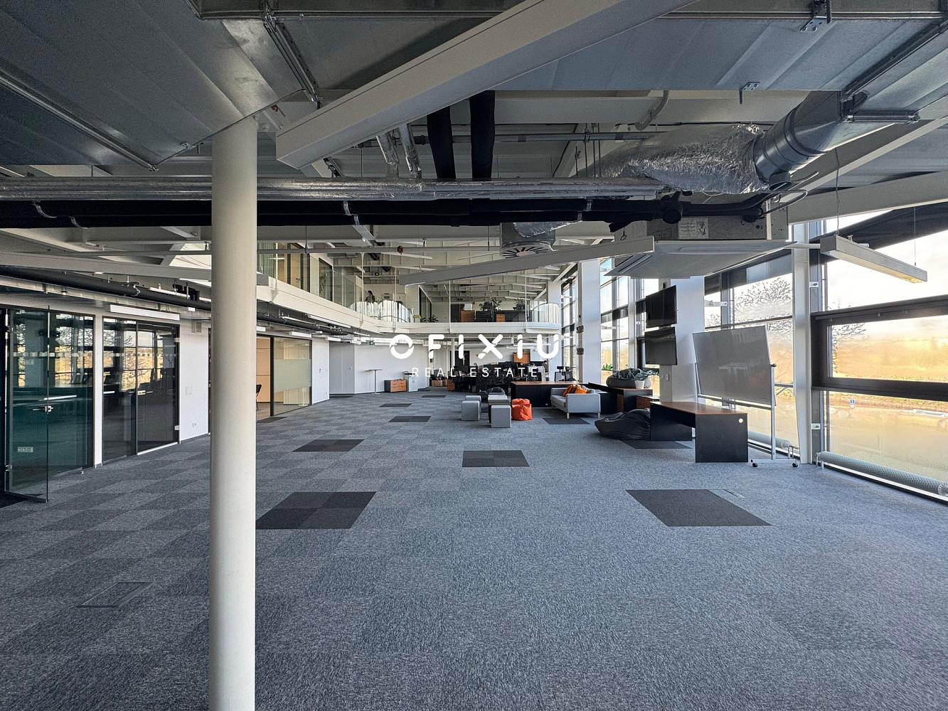Pronájem kanceláře 300 m² na ulici Lazaretní v Brně