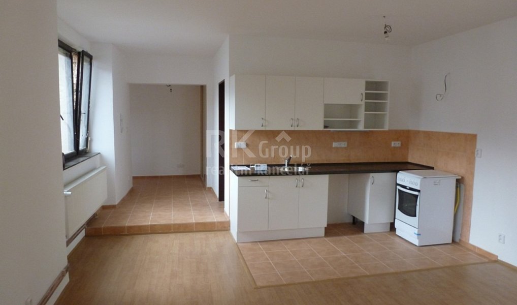 Pronájem bytu 1+kk 41 m², Slaný – fotka 1 z 8