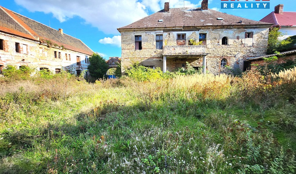 Prodej zemědělského objektu 480 m², Břvany – náhled fotky 2