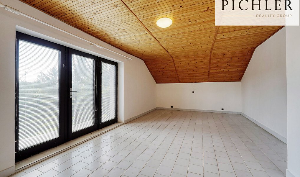 Prodej domu 320 m² s pozemkem 1 660 m², Tymákov – náhled fotky 12