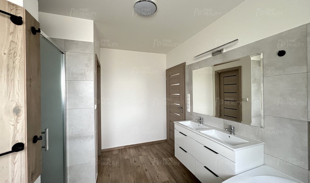 Prodej domu 187 m² s pozemkem 1 358 m², Kvasiny – náhled fotky 8