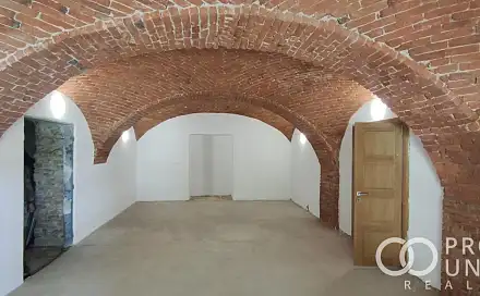 Pronájem skladovacích prostor 330 m², Zašová, okres Vsetín