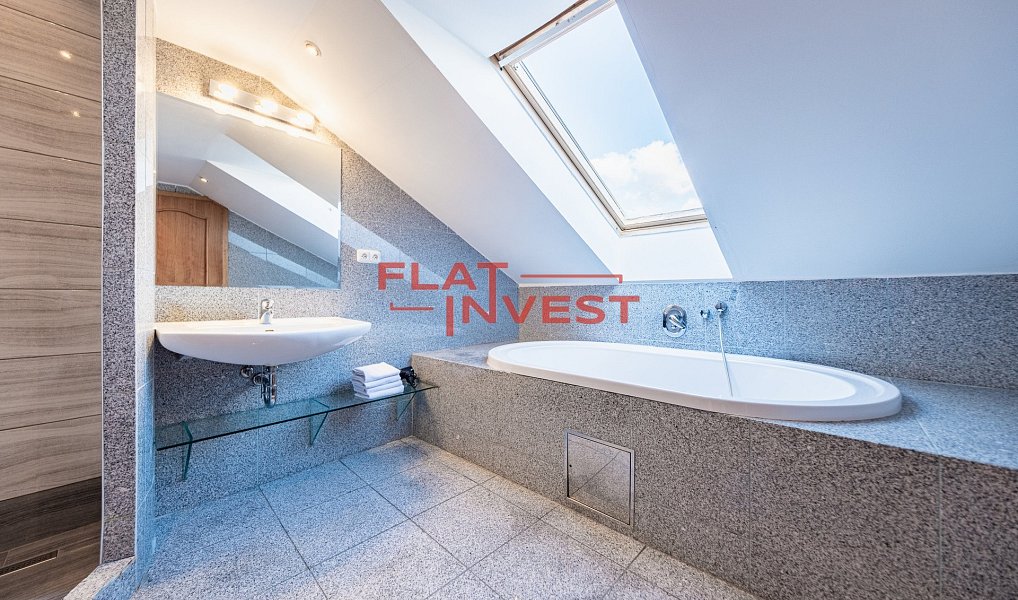 Prodej bytu 6+kk 294 m², Praha – náhled fotky 13
