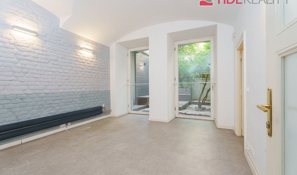 Prodej kanceláře 196 m², Praha – náhled fotky 8