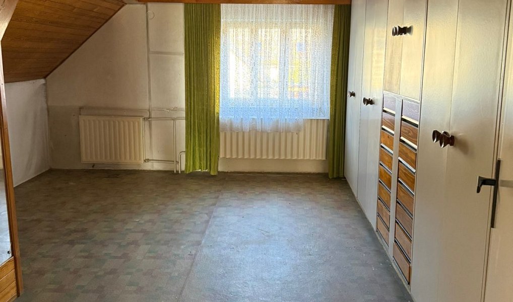 Prodej domu 215 m² s pozemkem 360 m², Rovensko pod Troskami – náhled fotky 9